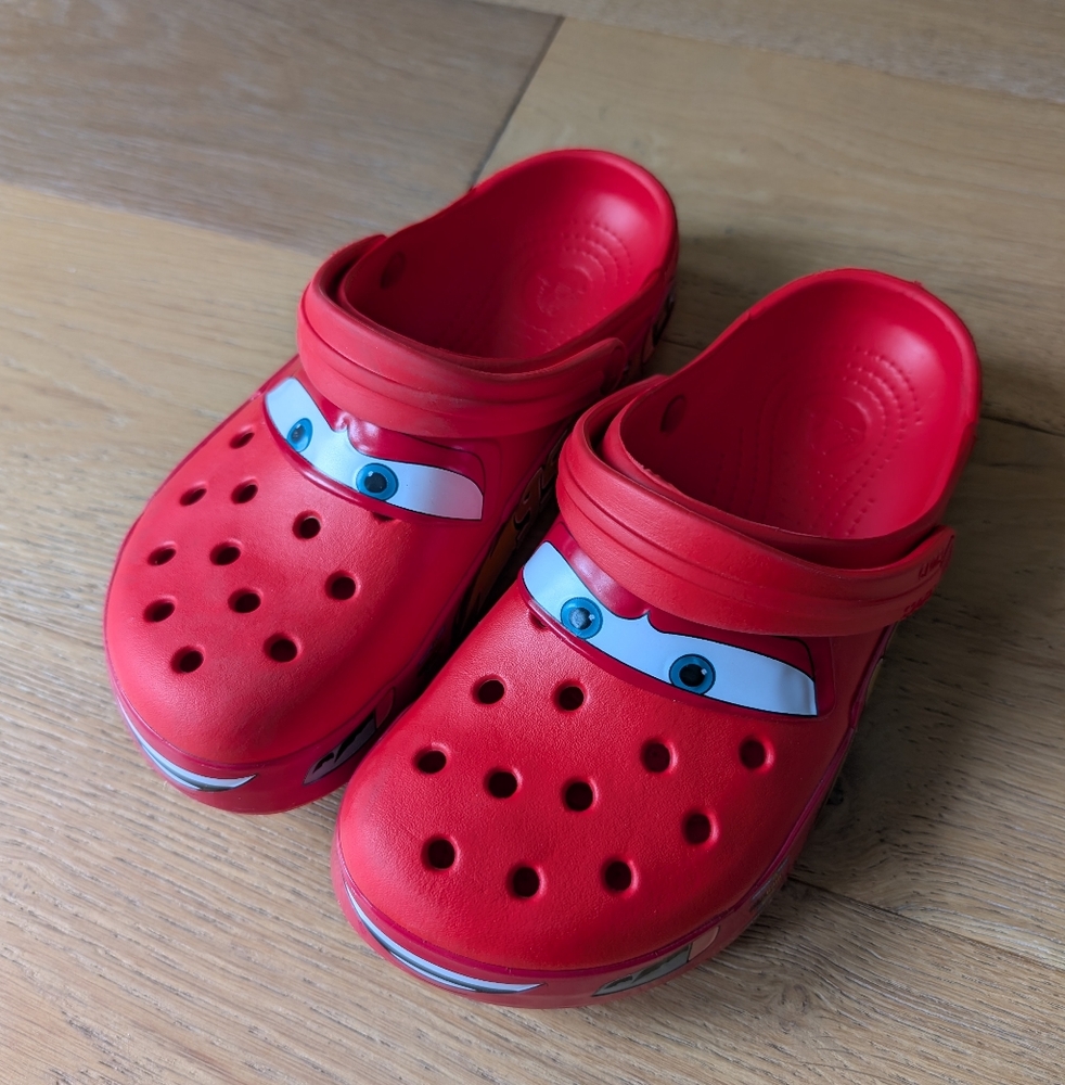 Crocs Lightening McQueen Style Mens Size 6